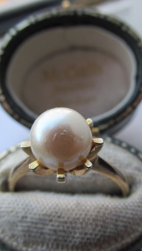 Hallmarked 9ct yellow gold