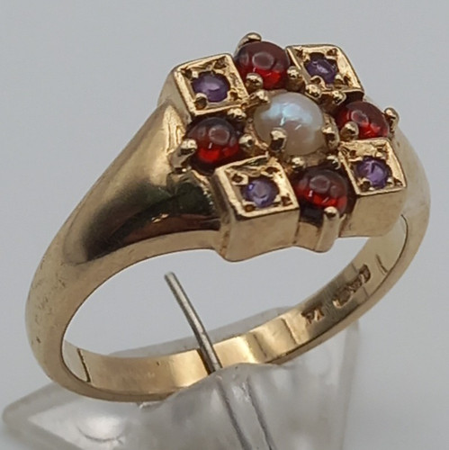 Ladies 9ct yellow gold - , garnet