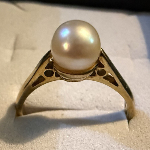 Vintage 9ct yellow gold round - vintage,