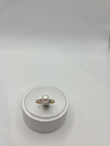 9ct gold and pearl - gold,