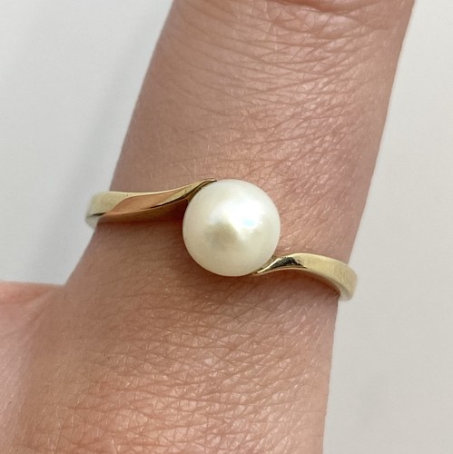 Pearl ring 9ct gold solitaire - ,