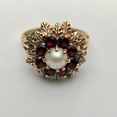 Vintage 9ct gold - flower, ring
