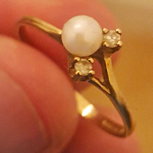 9ct yellow gold white round - yellow,
