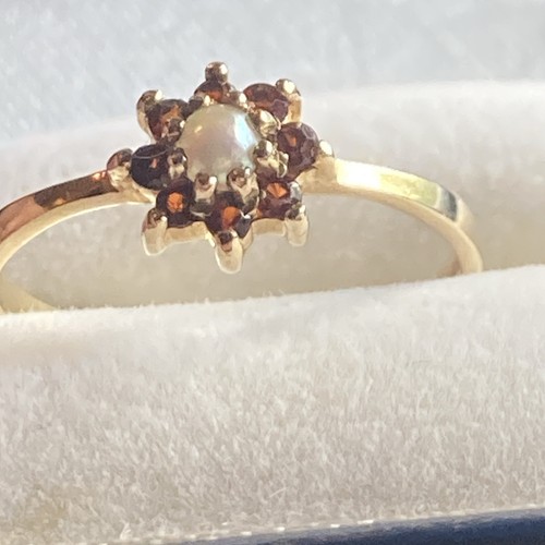 9ct yellow gold pearl - &, garnet